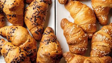 Tägliches nach Wunsch zubereitetes Frühstück gegen Gebühr