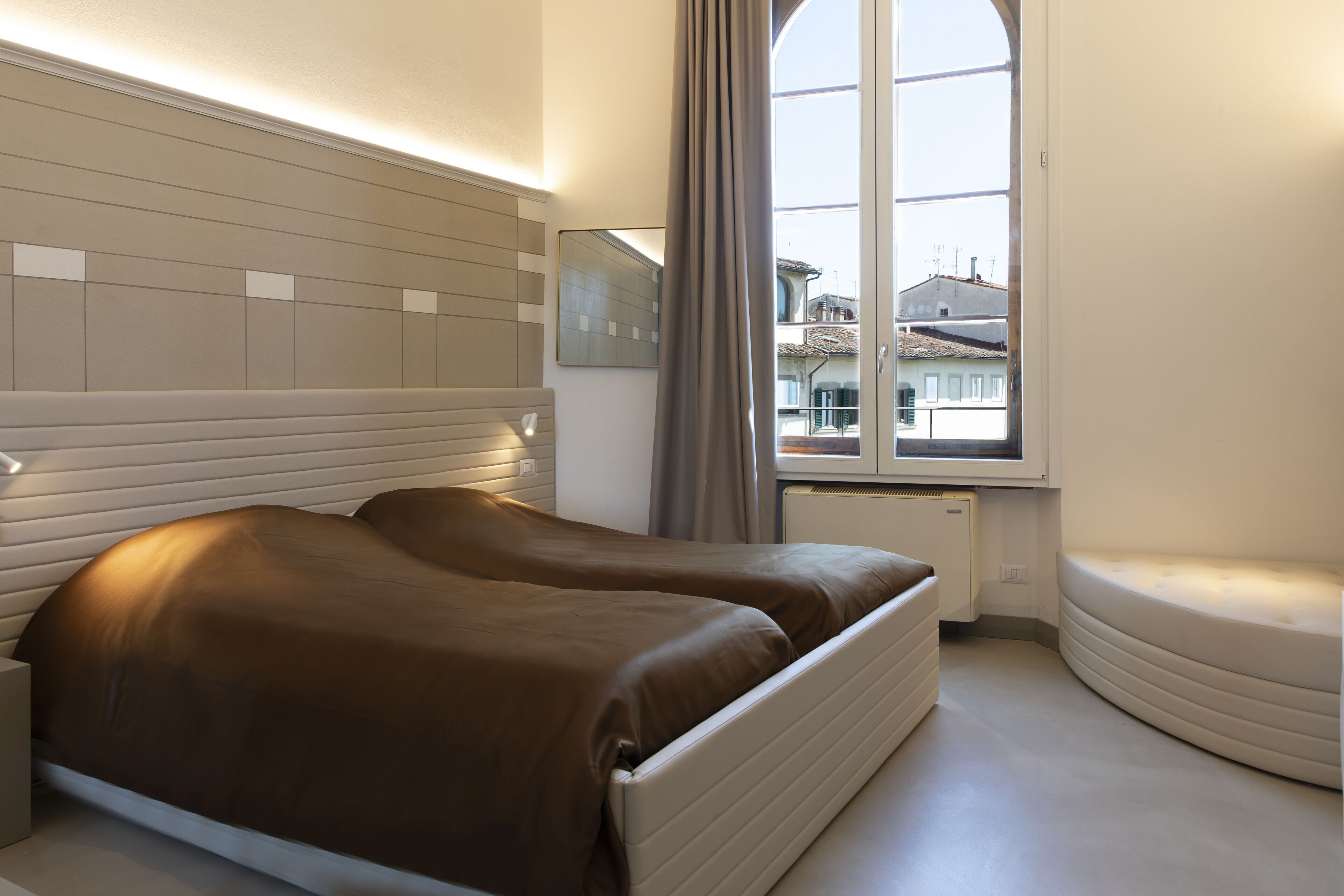 1 bedroom, premium bedding, down duvets, desk