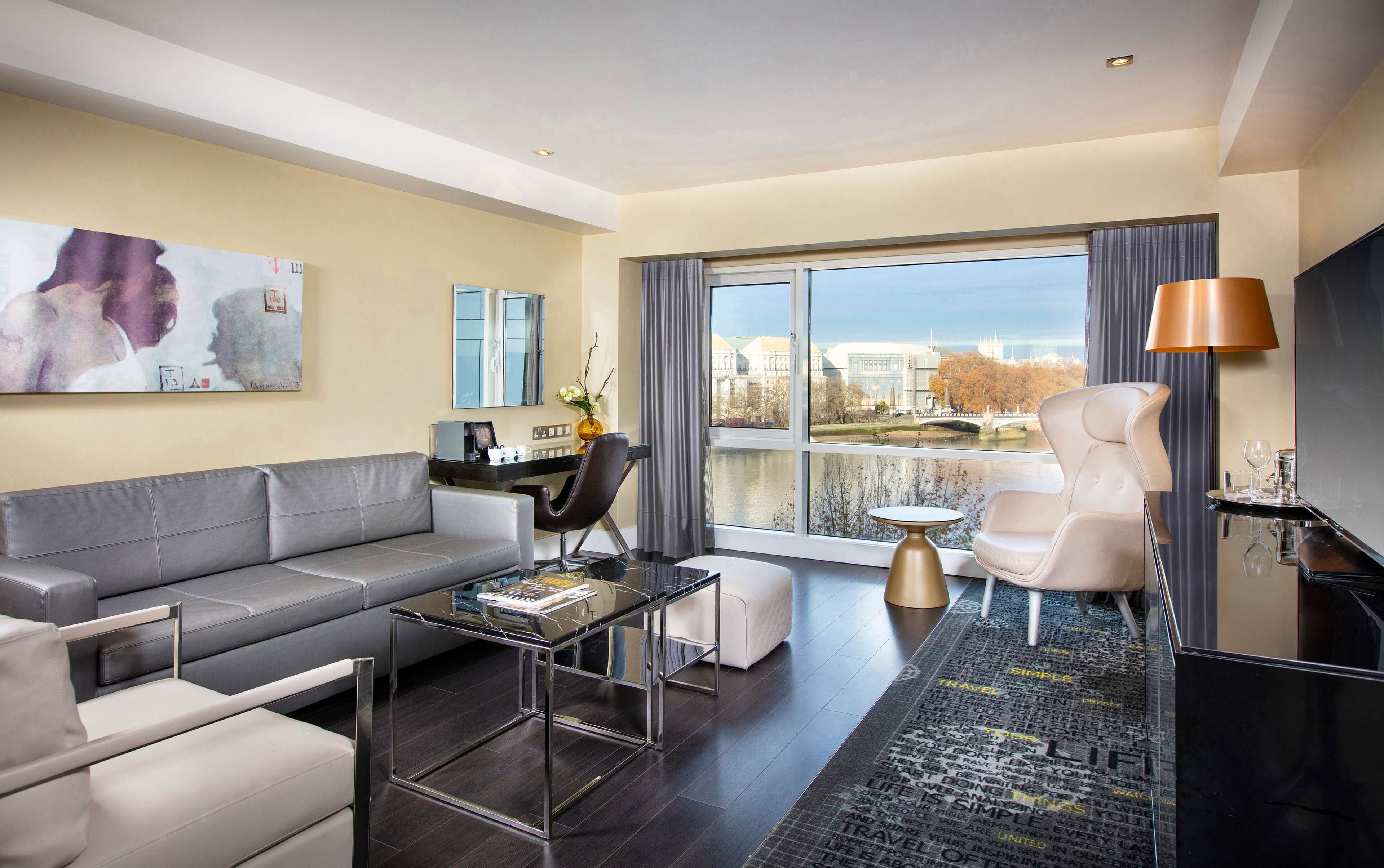 suite, 1 bedroom, river view | 1 bedroom, hypo-allergenic bedding, minibar, in-room safe