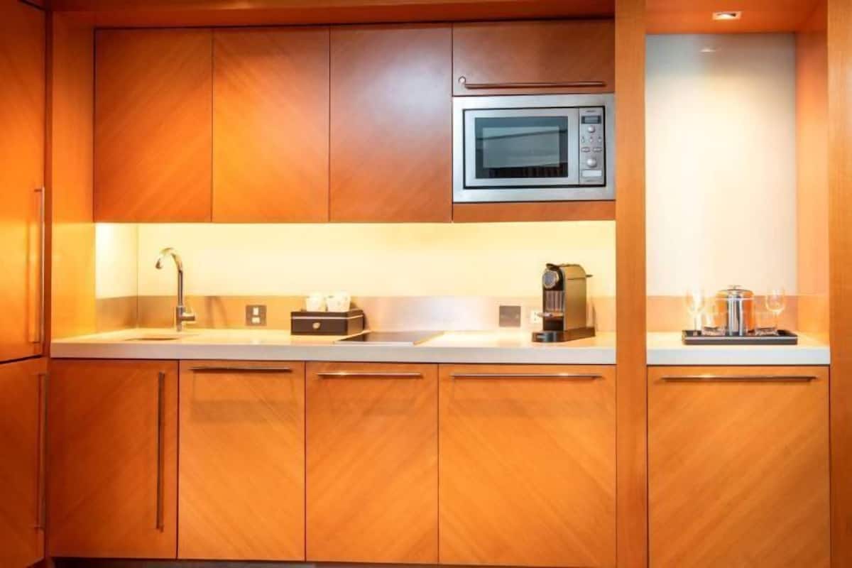Private kitchen | Coffee/tea maker, electric kettle