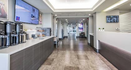 Motel 6 Saskatoon, SK