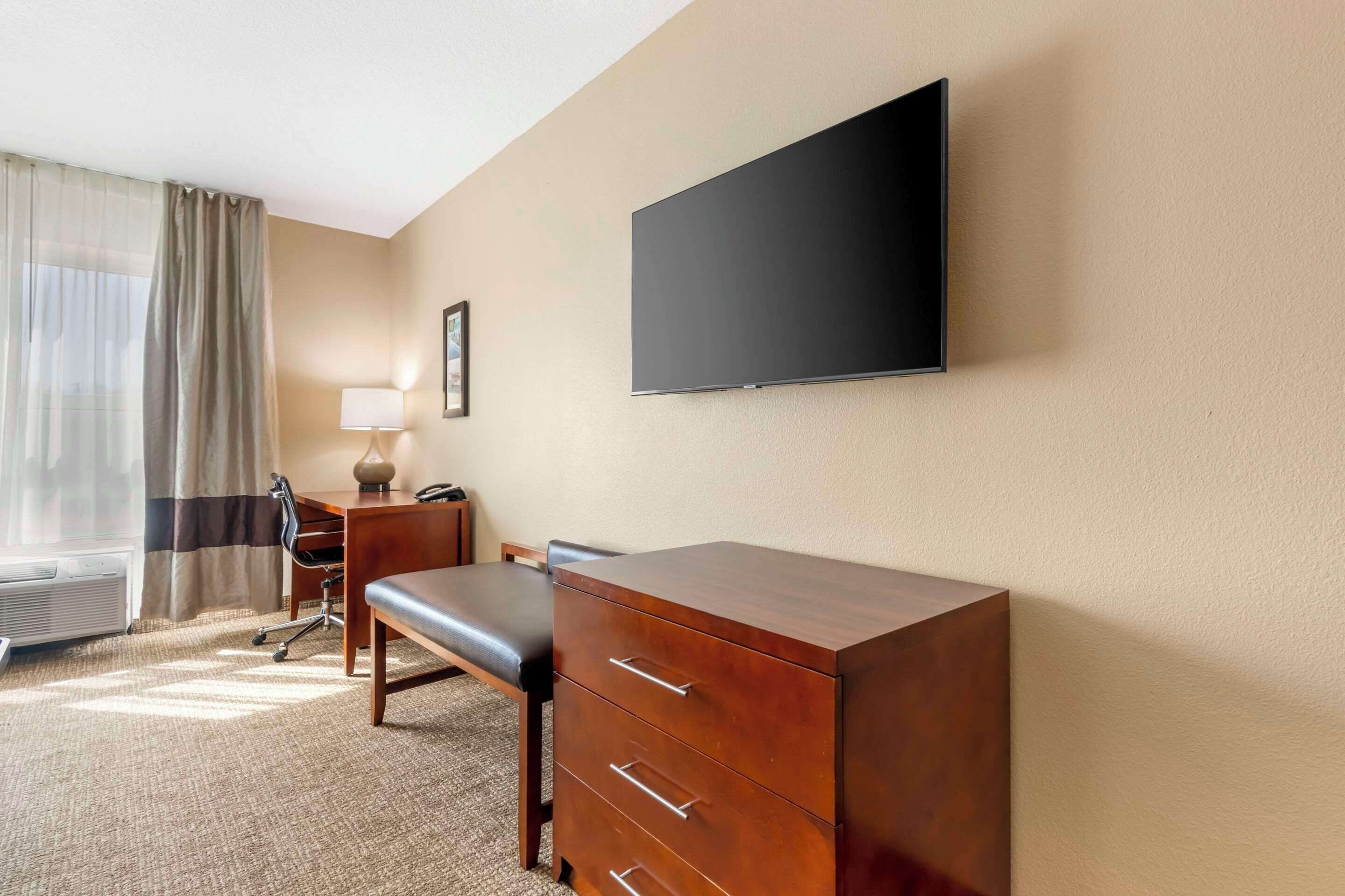 standard room, 2 queen beds, non smoking | down duvets, desk, iron/ironing board, free cots/infant beds