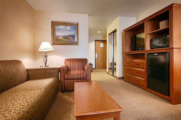 Suite, 1 King-Bett, Nichtraucher, Mikrowelle | Laptopgeeigneter Arbeitsplatz, Bügeleisen/Bügelbrett, kostenloses WLAN