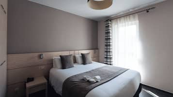 Camera Superior, 1 letto king | Biancheria da letto ipoallergenica, una cassaforte in camera