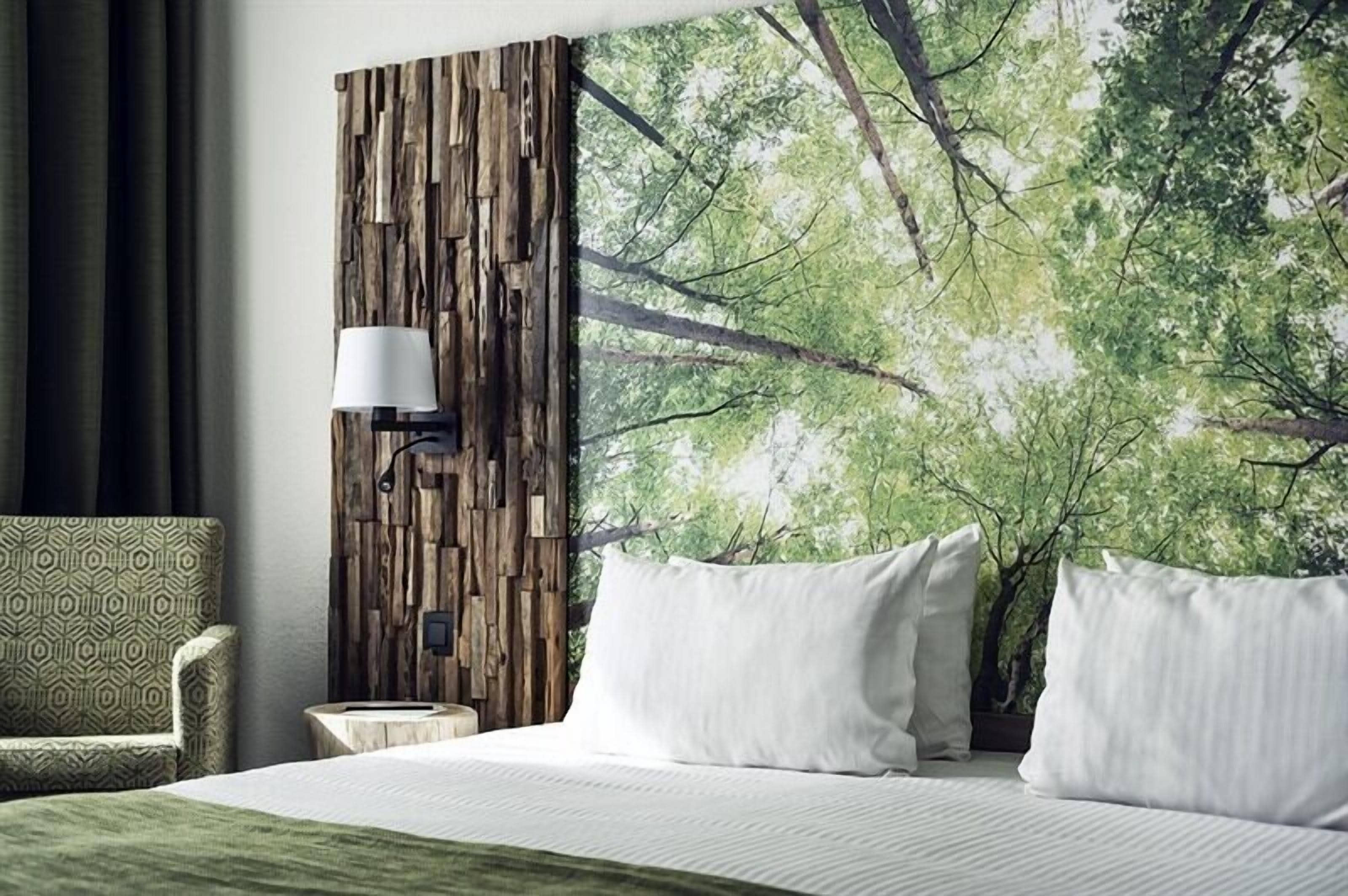 in-room safe, desk, free wifi, bed sheets