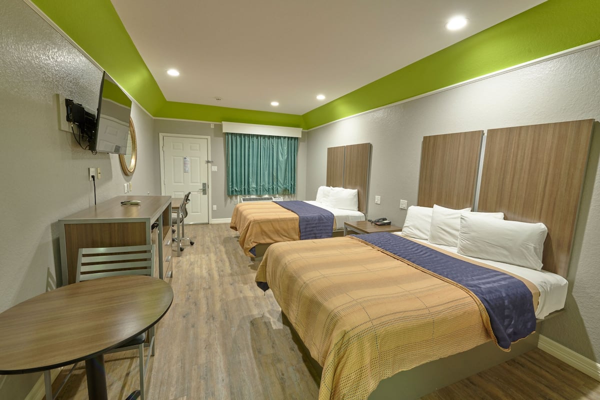Desk, iron/ironing board, free WiFi, bed sheets