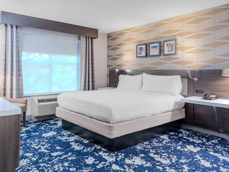 In-room safe, desk, iron/ironing board, free cots/infant beds
