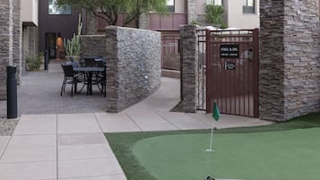 Mini-golf