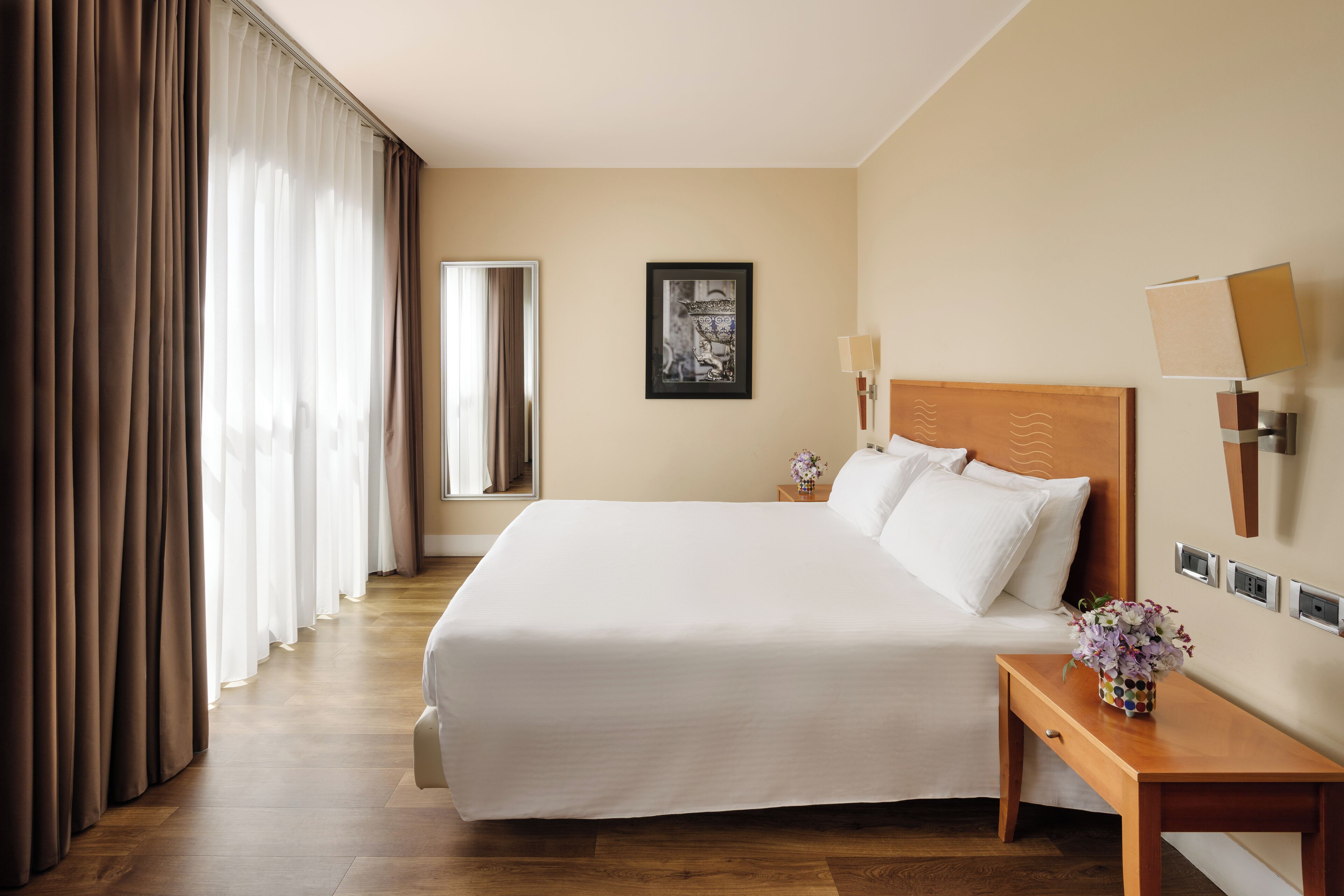 superior room | 1 bedroom, minibar, in-room safe, desk