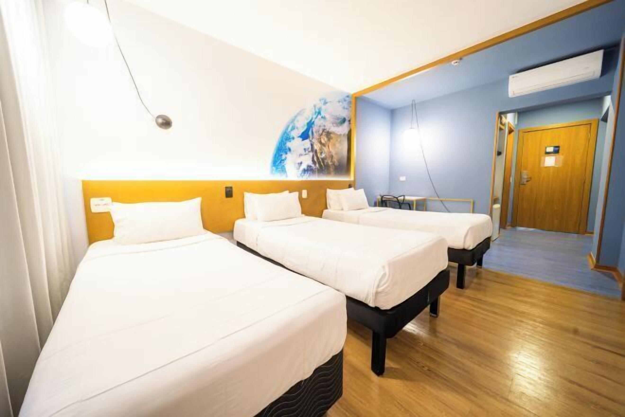 Minibar, in-room safe, individually decorated, individually furnished