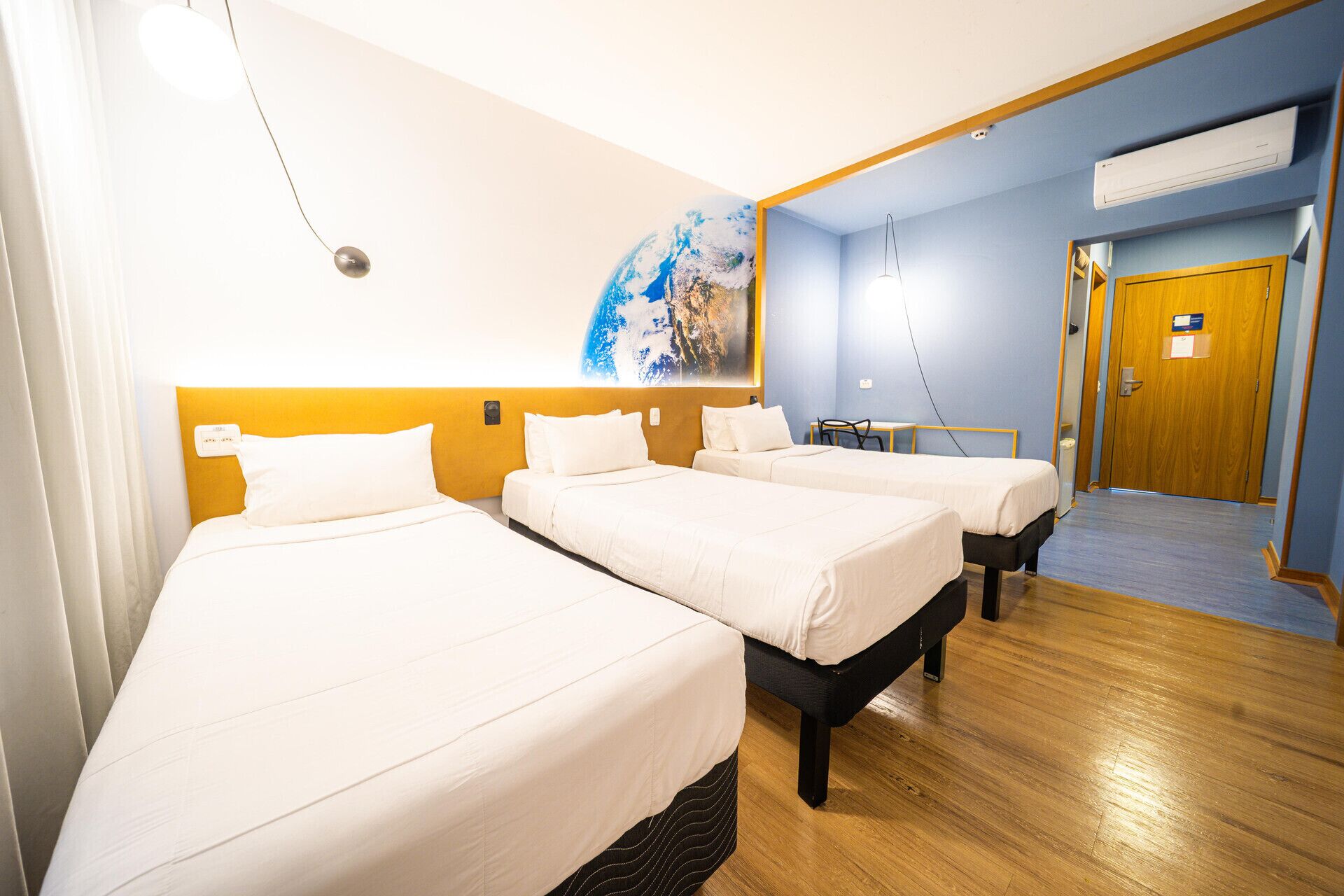 Minibar, Zimmersafe, individuell dekoriert, individuell eingerichtet