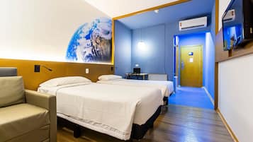 Minibar, caja fuerte, decoración individual y mobiliario individual