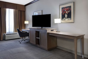 Literie de qualité supérieure, coffres-forts dans les chambres, bureau