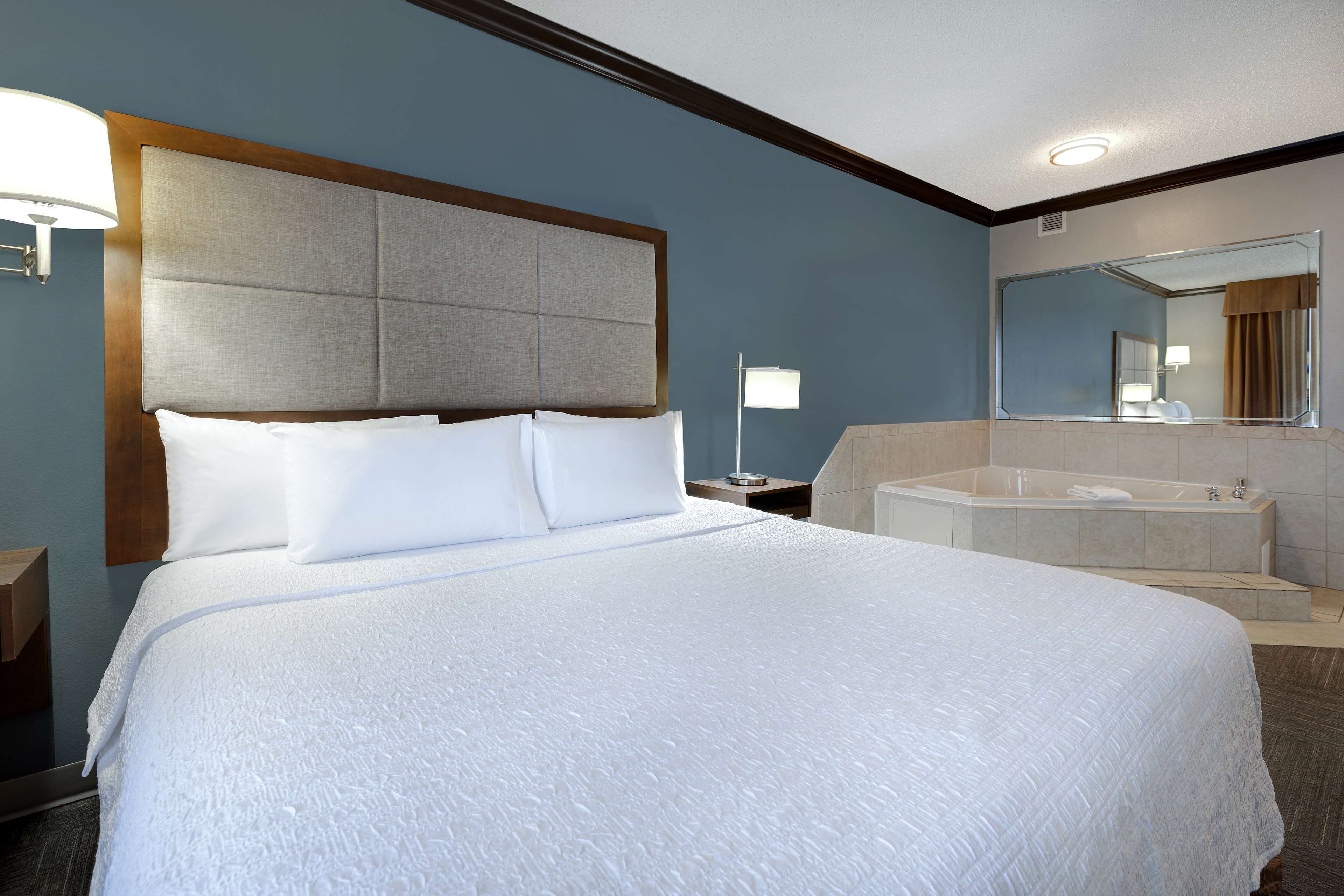 room, 1 king bed, non smoking | premium bedding, in-room safe, desk, iron/ironing board