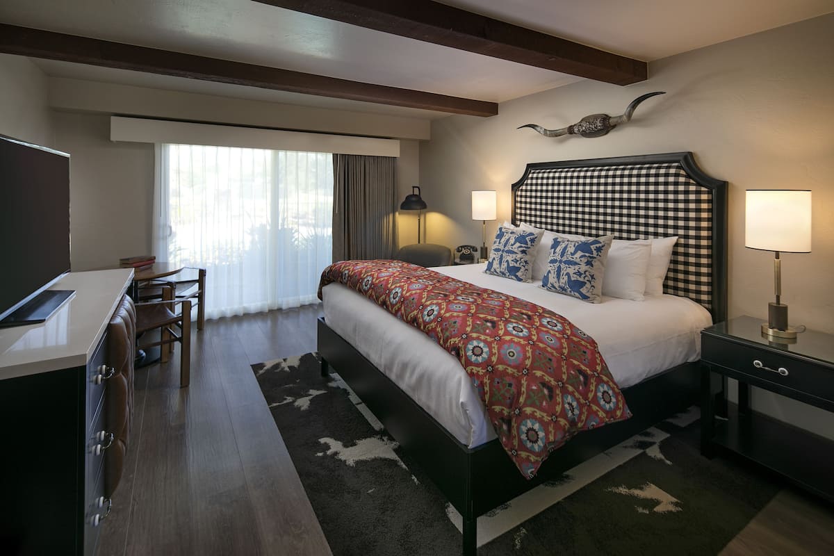 Room, 1 King Bed, Patio, Pool View | 1 bedroom, in-room safe, desk, iron/ironing board