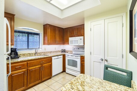 Scottsdale Camelback Resort - Image 10