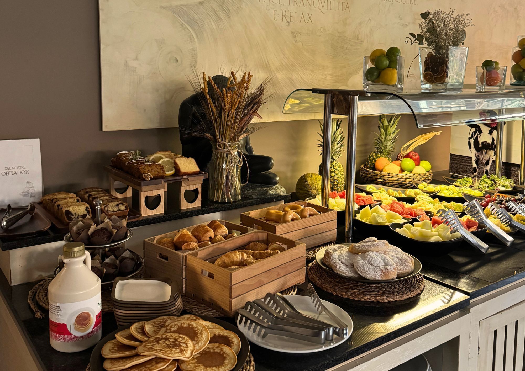 Se ofrece un desayuno bufé todos los días (por un coste adicional)