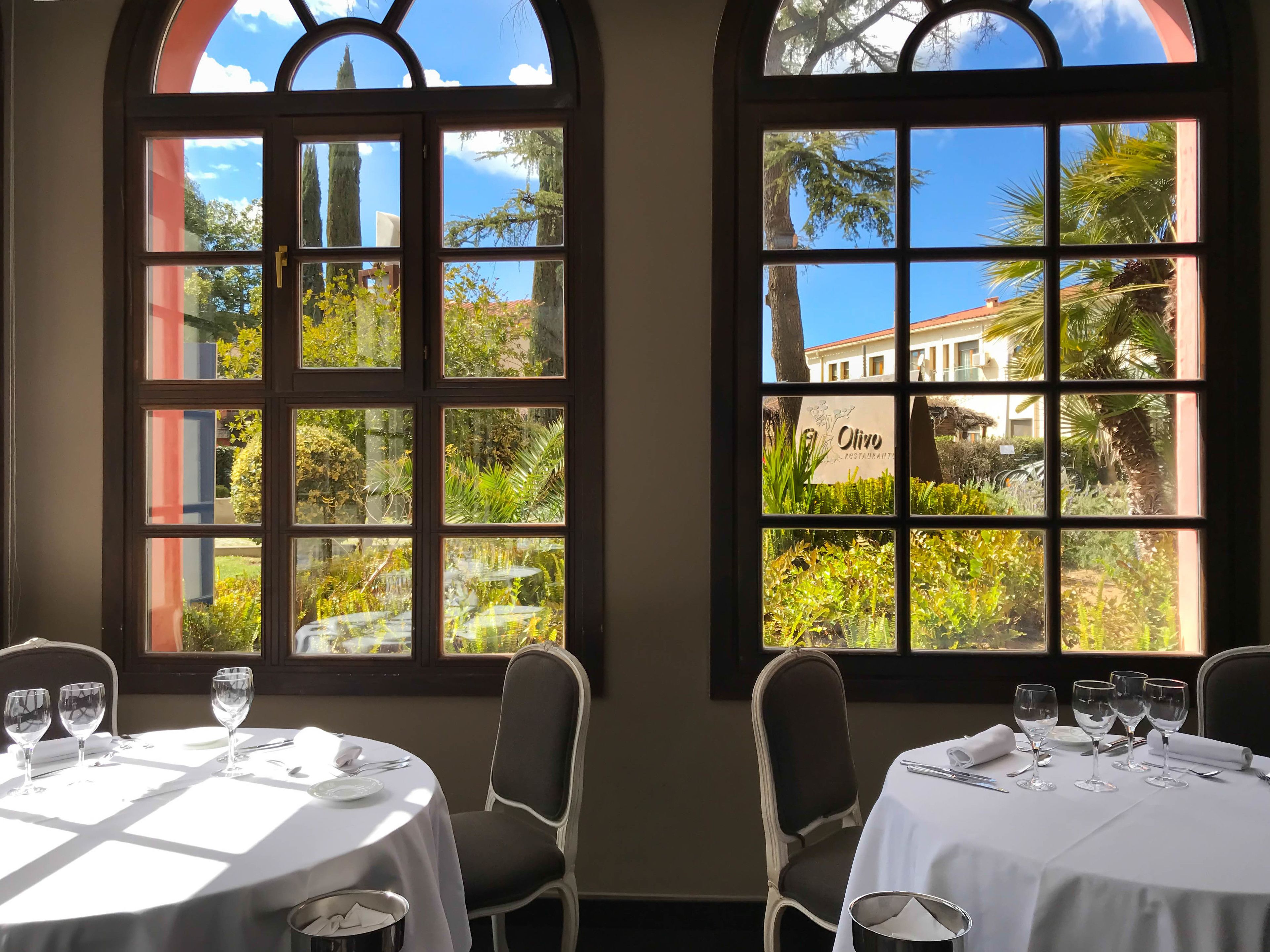 2 restaurants, lunch, dinner served; mediterranean cuisine