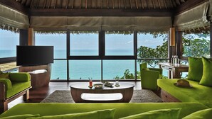 The Ocean Retreat | أغطية فراش متميزة وأسرّة سليكت كومفورت وميني بار وخزنة داخل الغرفة