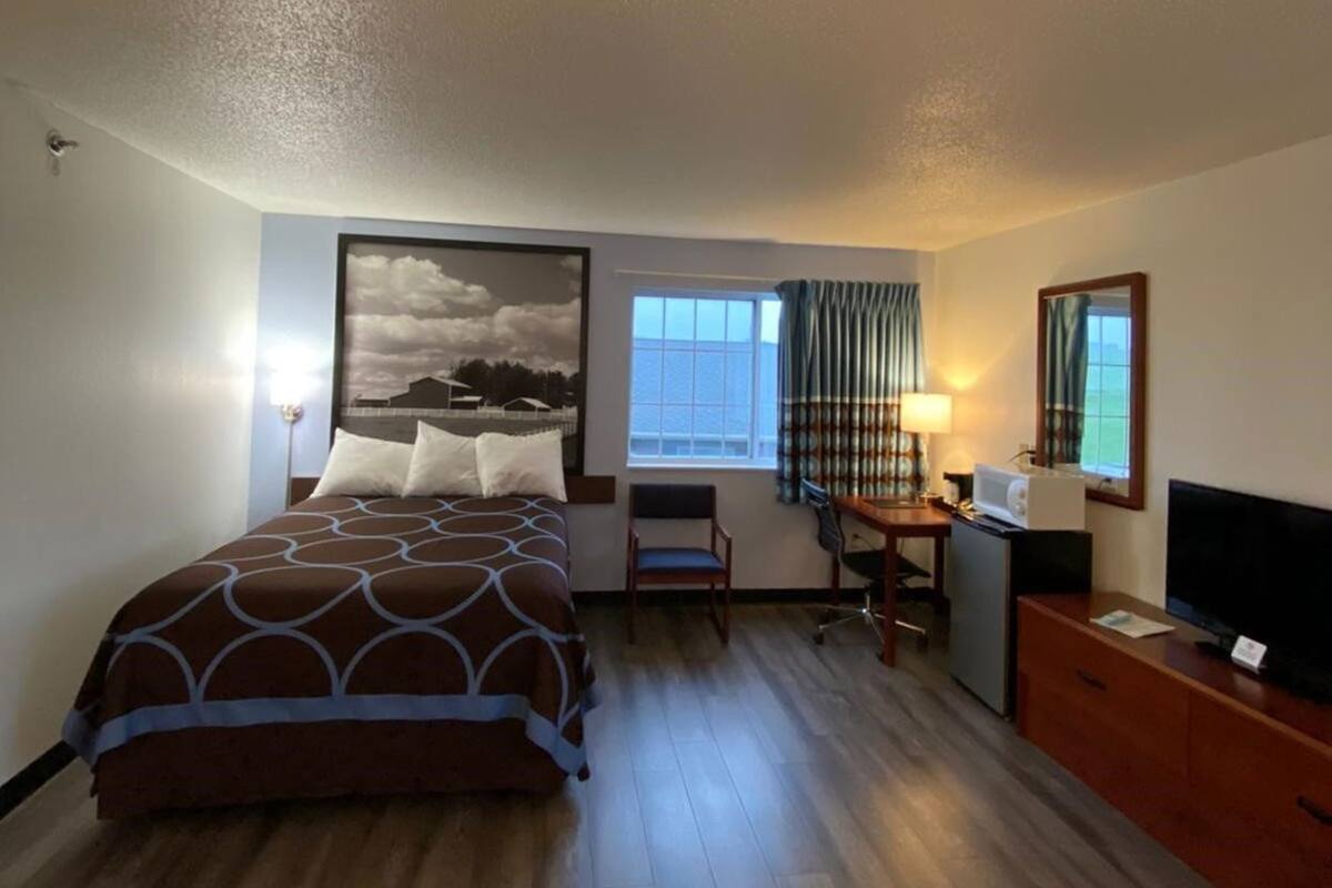 Desk, iron/ironing board, free cots/infant beds, free WiFi