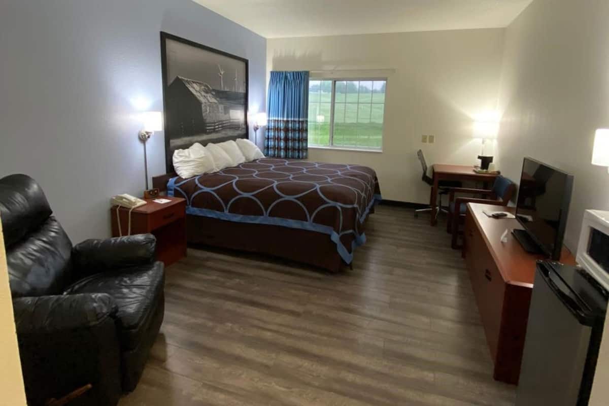 Desk, iron/ironing board, free cots/infant beds, free WiFi