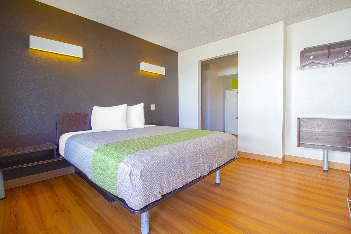 Desk, iron/ironing board (on request), WiFi (free), alarm clocks