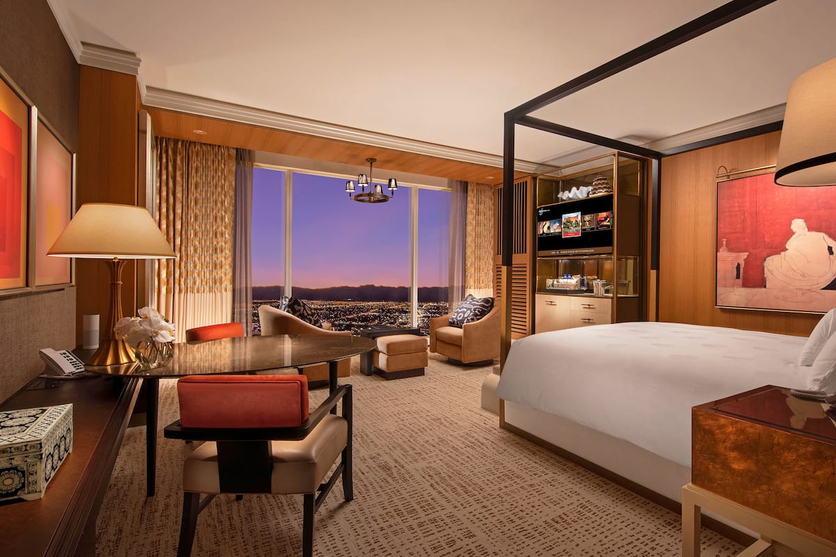 Wynn Tower Suite King | Premium bedding, pillow-top beds, minibar, in-room safe