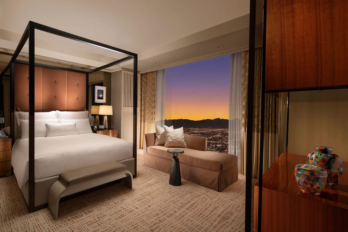 1 bedroom, premium bedding, pillowtop beds, minibar