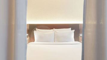 Superior Suite | 1 bilik tidur, peralatan tempat tidur premium, bar mini