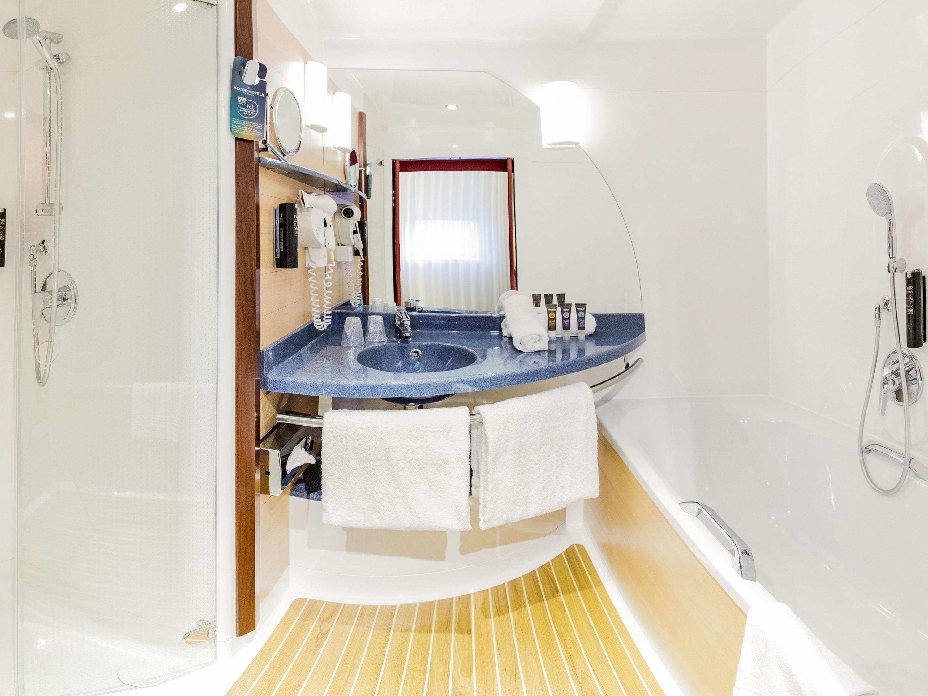 1 bedroom, premium bedding, minibar, in-room safe