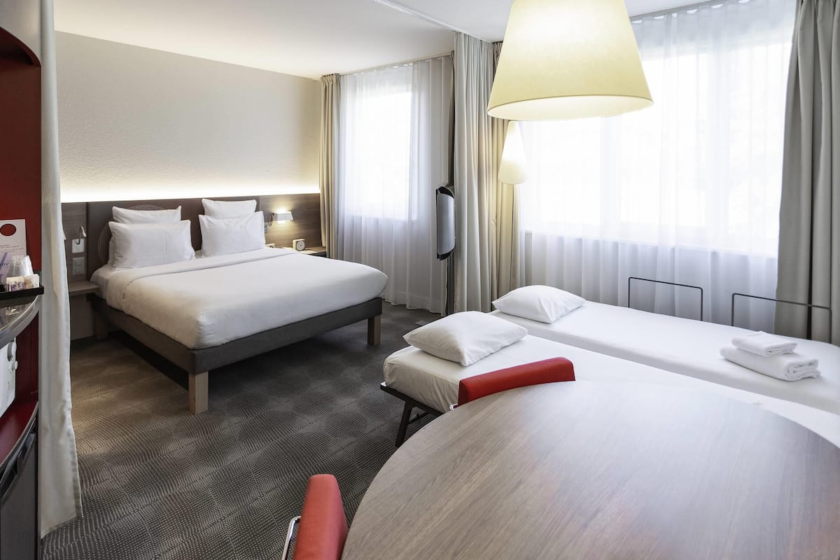 Family Suite | 1 bedroom, premium bedding, minibar, in-room safe