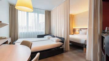 Familiesuite | 1 soverom, sengetøy av topp kvalitet, minibar og safe på rommet