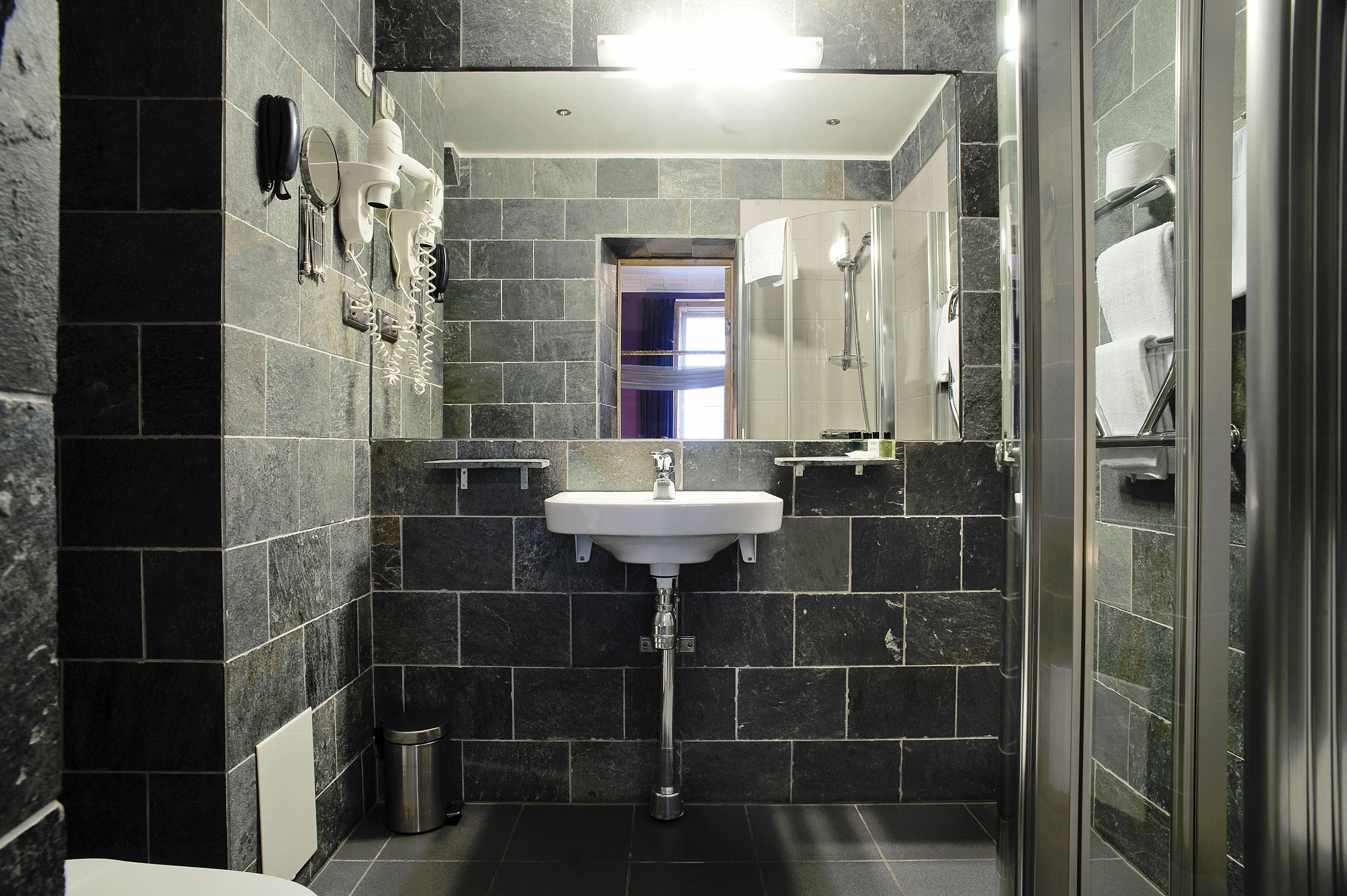 junior suite | bathroom | hair dryer, towels