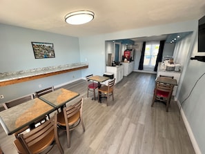 Free daily continental breakfast