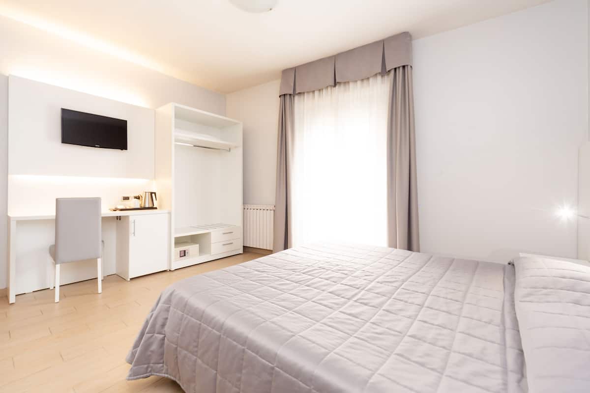 Double Room, 1 Double Bed