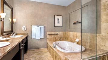Executive Room, 1 King Bed, Non Smoking (Multi-level) | Bathroom