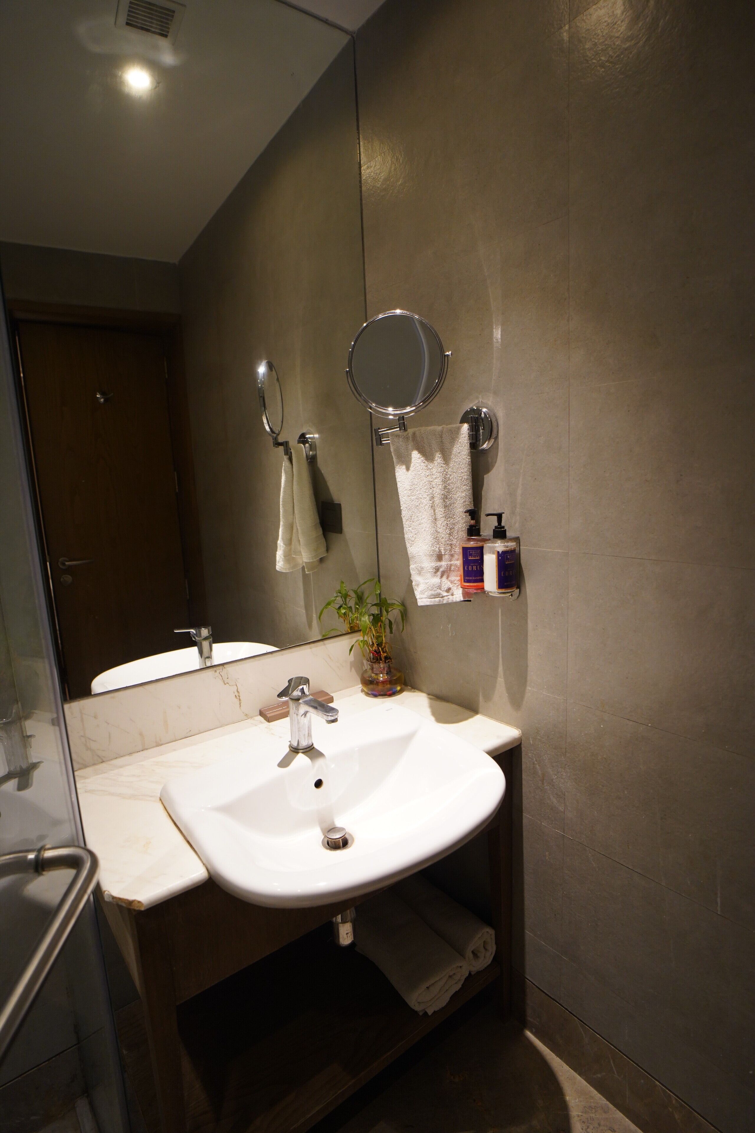 Photo - The Corus Hotel