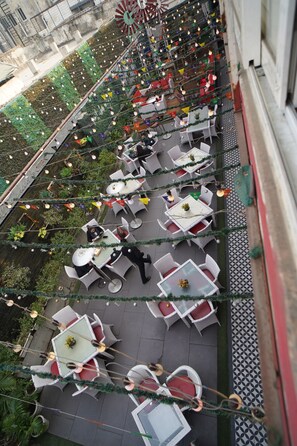 Restaurant - The Corus Hotel (New Delhi)