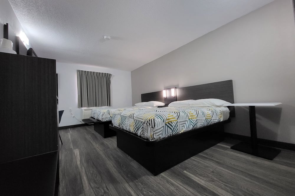 Motel 6 Omaha, NE