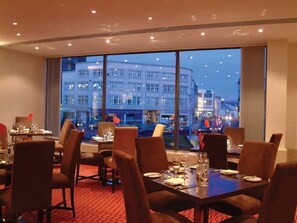 2 restaurants, breakfast, lunch, dinner served; Regional cuisine 