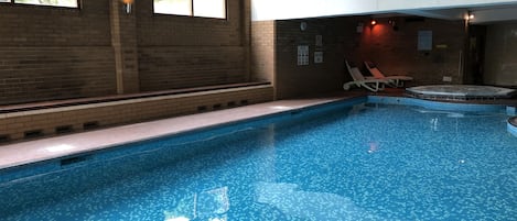 Innendørs boblebad