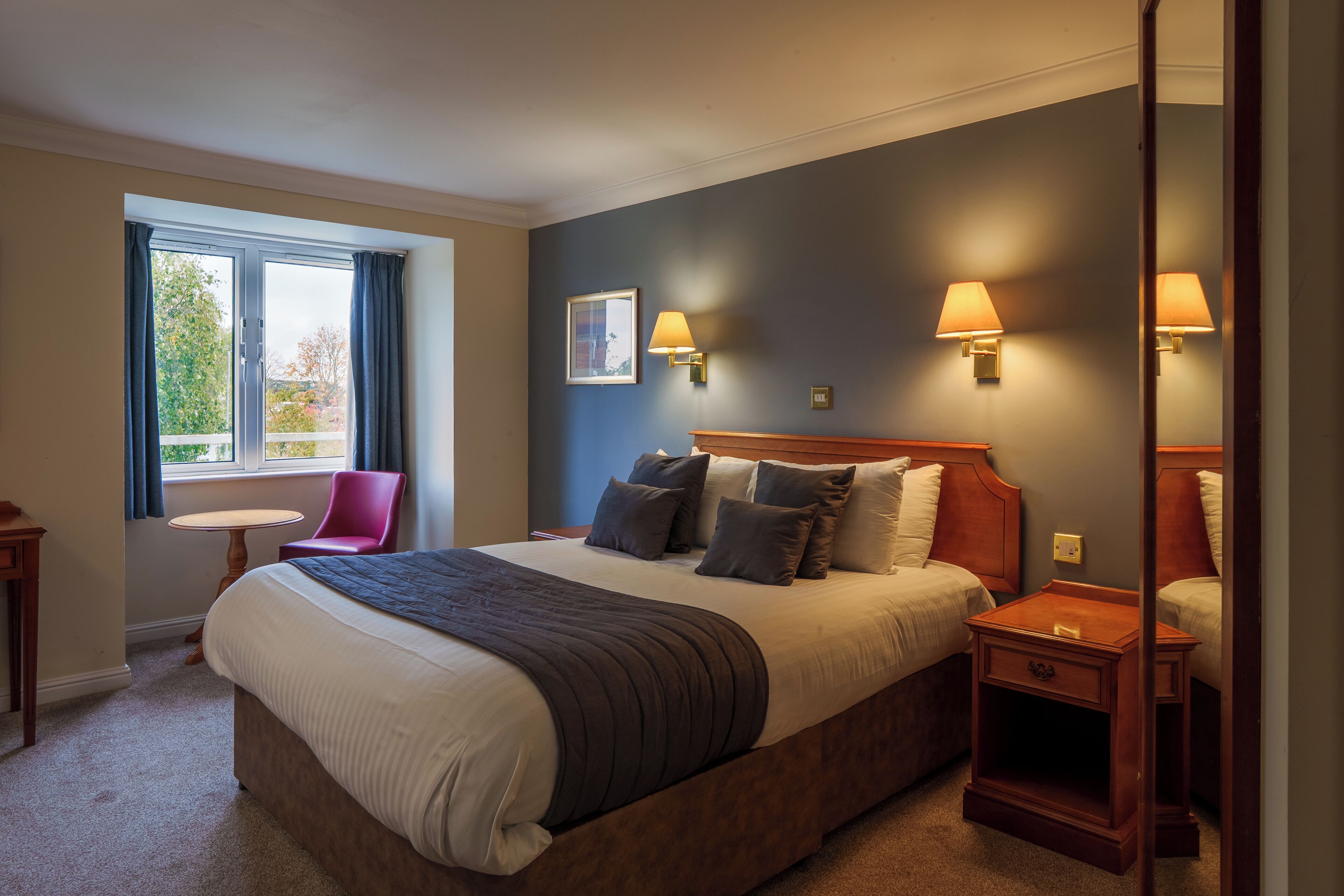 Kamar Superior, 1 Tempat Tidur King | Meja kerja, tirai kedap cahaya, dan setrika/meja setrika