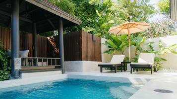 Pool Villa | Coffres-forts dans les chambres, bureau, rideaux occultants