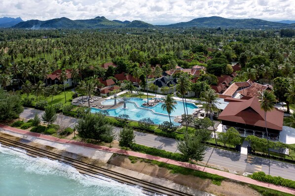 Exterior - Wyndham Hua Hin Pranburi Resort & Villas (Pranburi)