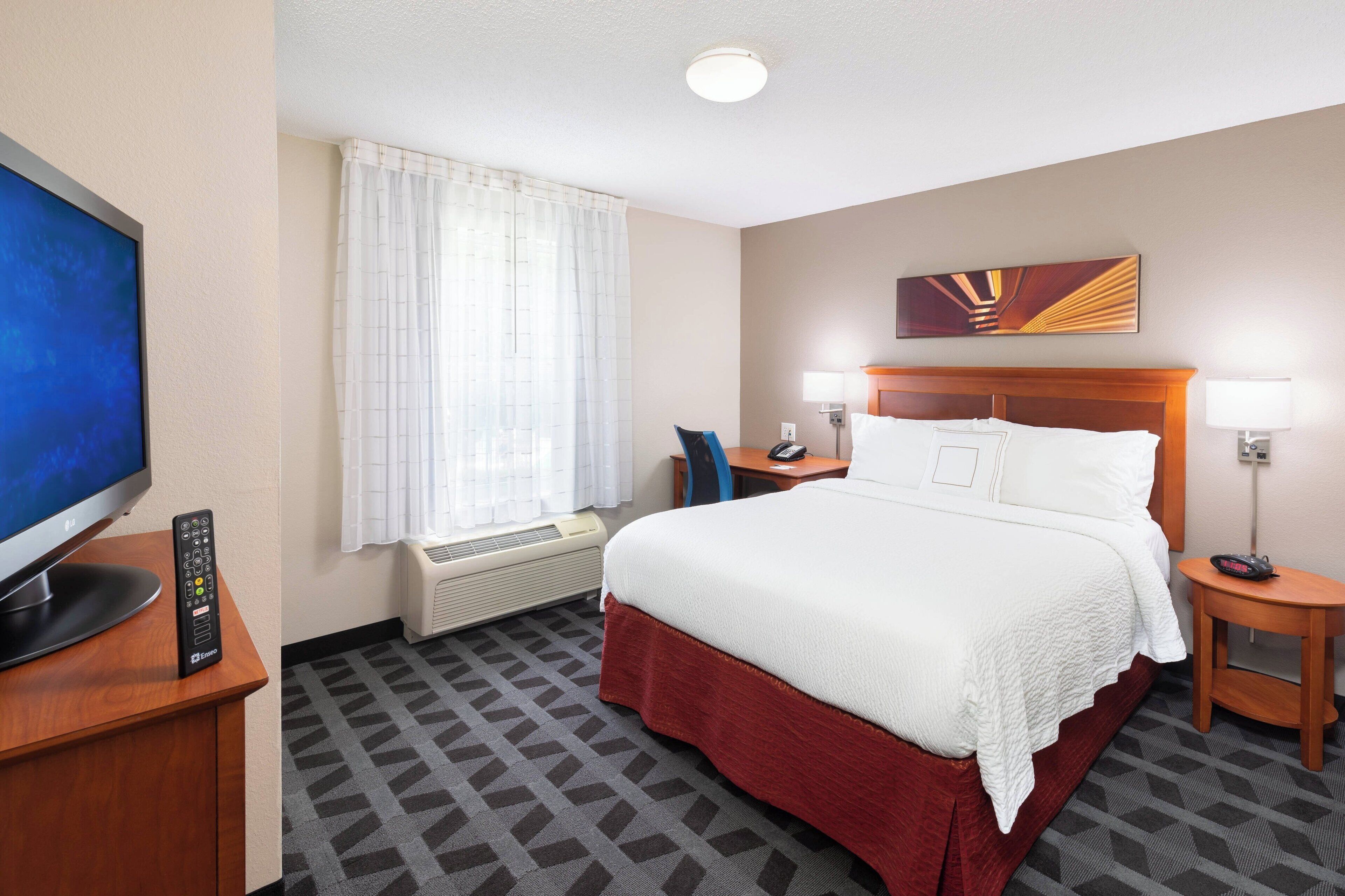 in-room safe, desk, iron/ironing board, free wifi