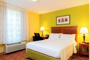 In-room safe, desk, iron/ironing board, free WiFi - TownePlace Suites Bowie Town Center (Bowie)