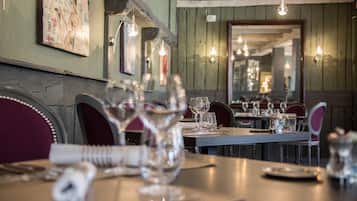 Lunch and dinner served, Regional cuisine