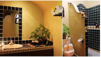 Superior King | Baño | Regadera, amenidades de baño gratuitas, secadora de cabello, toallas