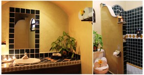 Superior King | Bathroom | Shower, free toiletries, hair dryer, towels - Hotel Hacienda Del Caribe (Playa del Carmen)