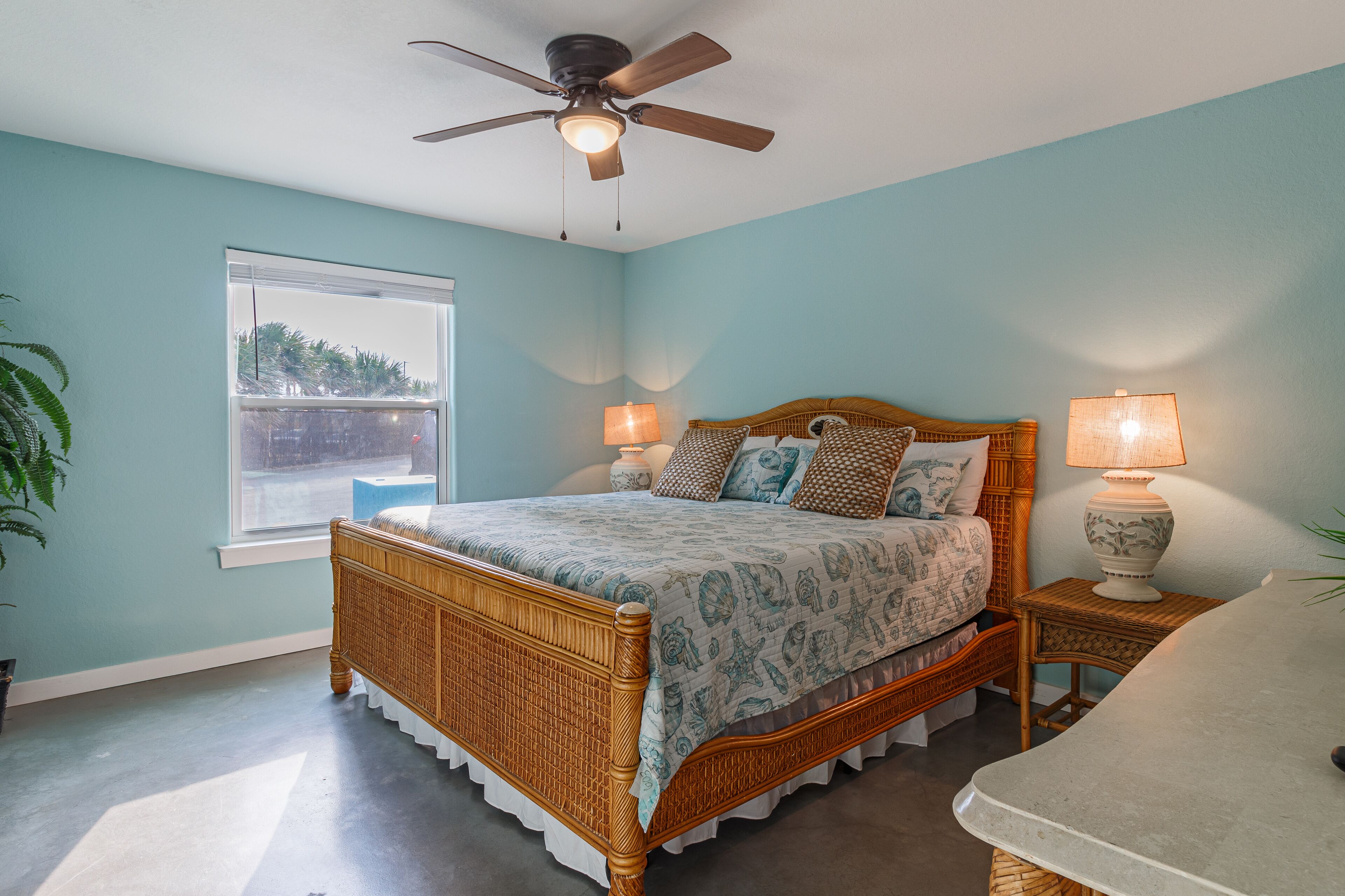 Condo, 3 Bedrooms, Beach View